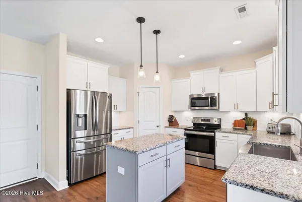 $2,600 | 1800 Deerberry Court, Aberdeen, NC 28315