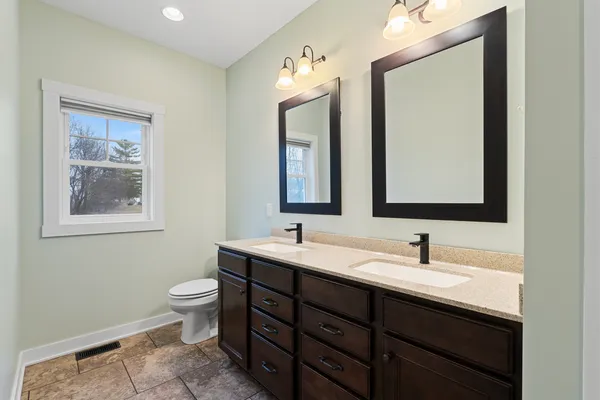 $459,900 | 3504 Shadow Wood Court, Milan, IL 61264