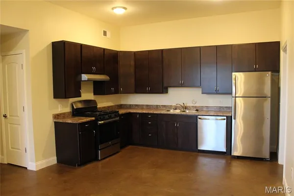 $1,600 | 257 South Florissant Road, Unit 107, Ferguson, MO 63135