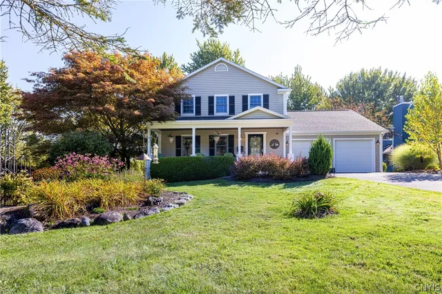 $875,000 | 18 Goodspeed Place, Skaneateles, NY 13152