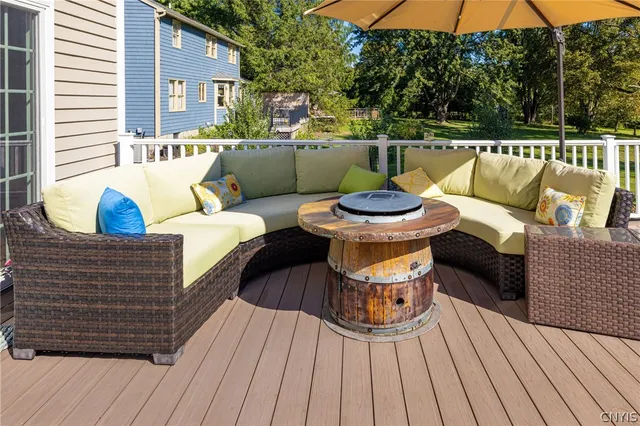 $875,000 | 18 Goodspeed Place, Skaneateles, NY 13152