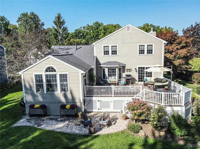 $875,000 | 18 Goodspeed Place, Skaneateles, NY 13152