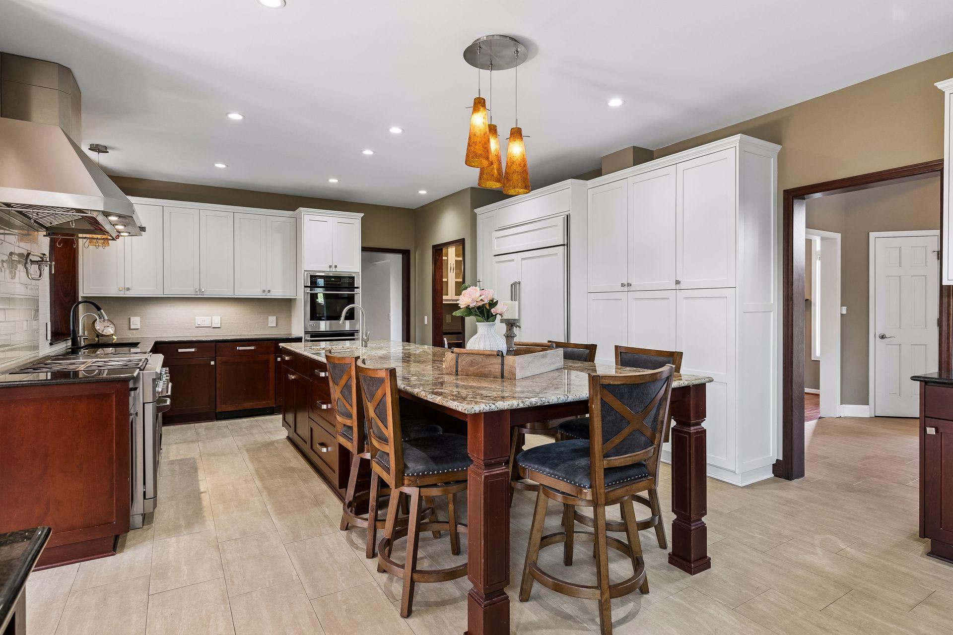 3820 Hunters Overlook Eagan, MN 55123 - Photo 12 of 62