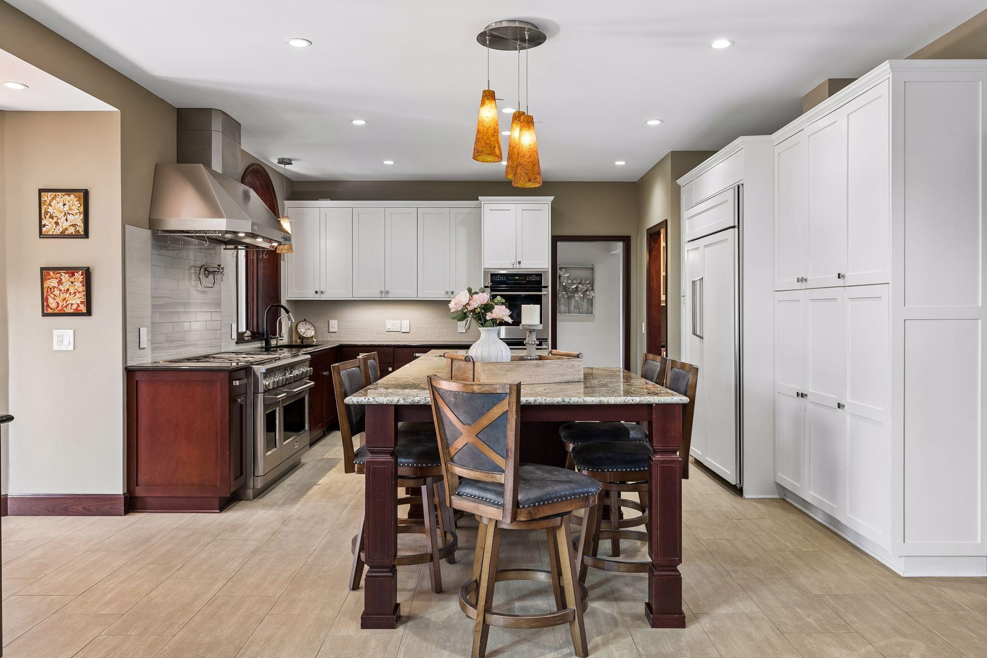 3820 Hunters Overlook Eagan, MN 55123 - Photo 10 of 62