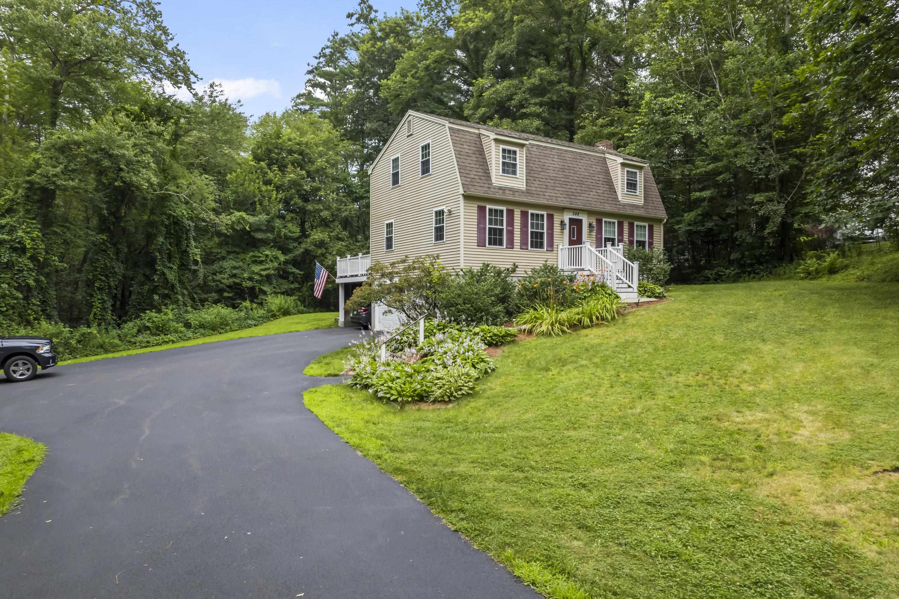 248 High Range Road Londonderry, NH 03053 - Photo 7 of 40
