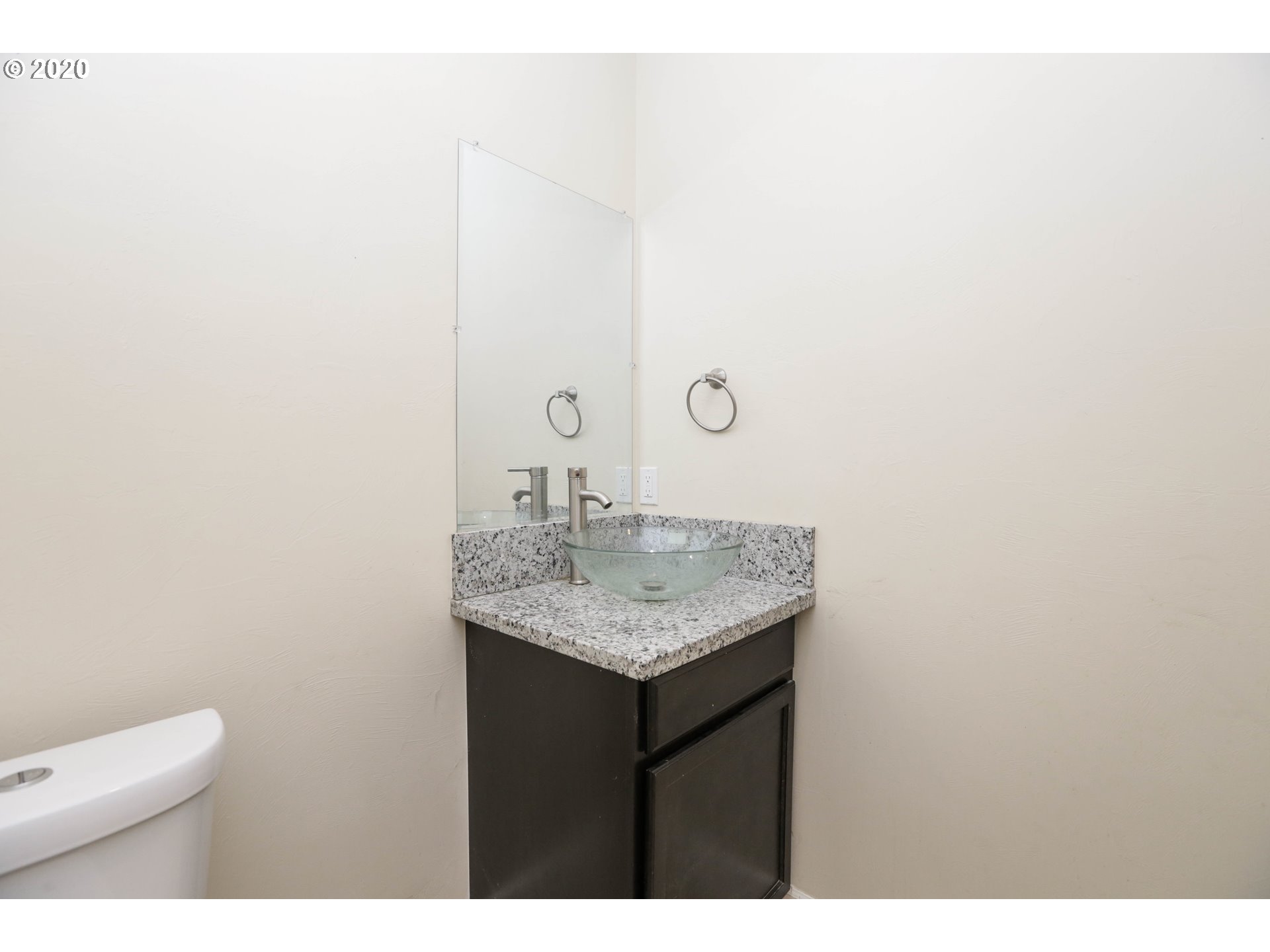 6681 Ivy Street Springfield, OR 97478 - Photo 9 of 26 Gallery Image 9