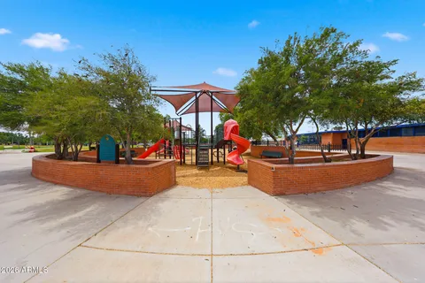 a view of outdoor space with garden view