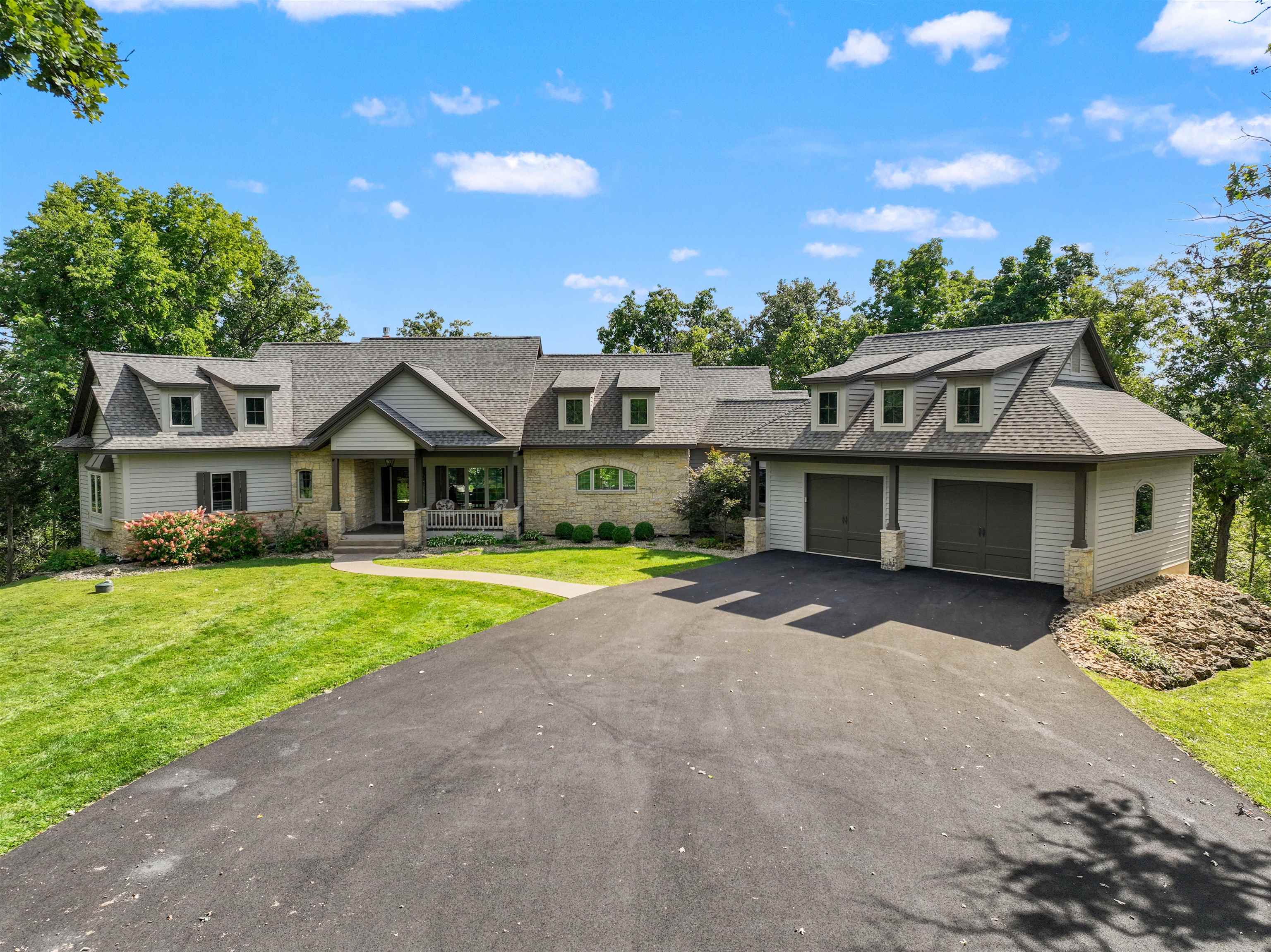 19 Cedar Rim Trail Galena, IL 61036 - Photo 2 of 45