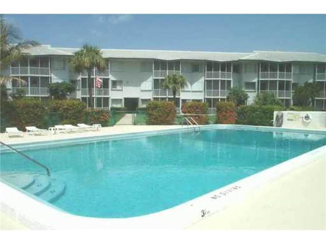2760 Banyan Road, Unit 34A Boca Raton, FL 33432 - Photo 1 of 16 Primary Photo
