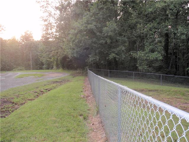 1216 Blake Road Lyles, TN 37098 - Photo 3 of 18 Gallery Image 3