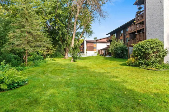 $159,900 | 2686 Humboldt Road, Unit 1, Green Bay, WI 54311