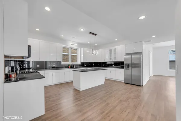 $975,000 | 615 Harper Drive, Algonquin, IL 60102