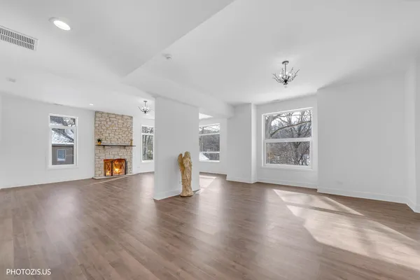 $975,000 | 615 Harper Drive, Algonquin, IL 60102