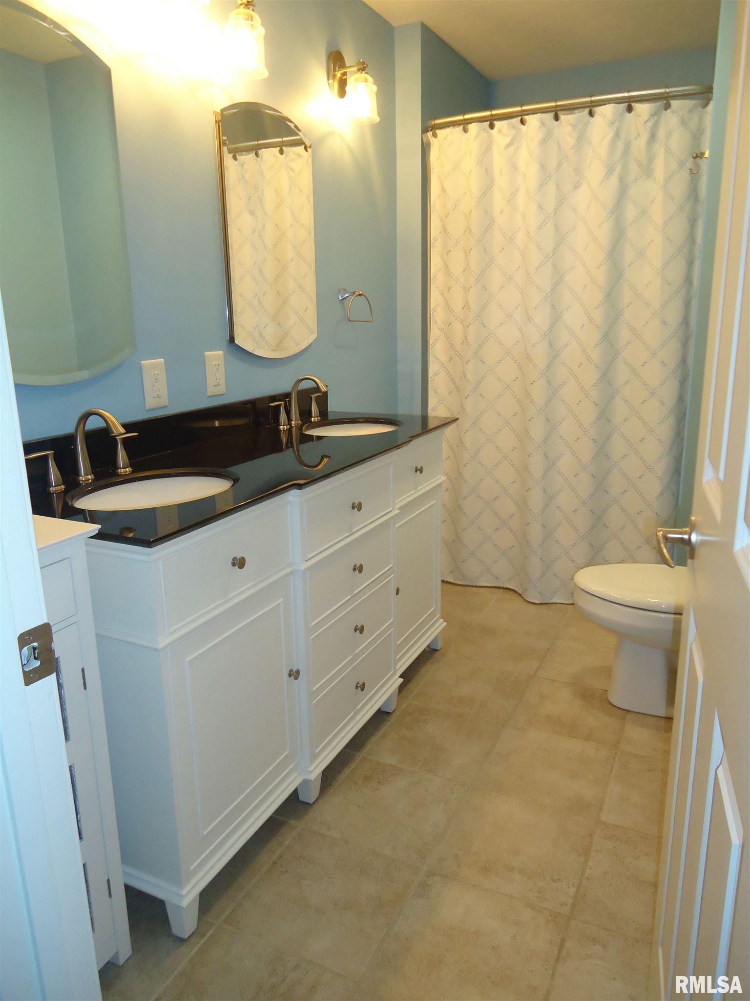 2407 Knoxville Drive Springfield, IL 62711 - Photo 13 of 25