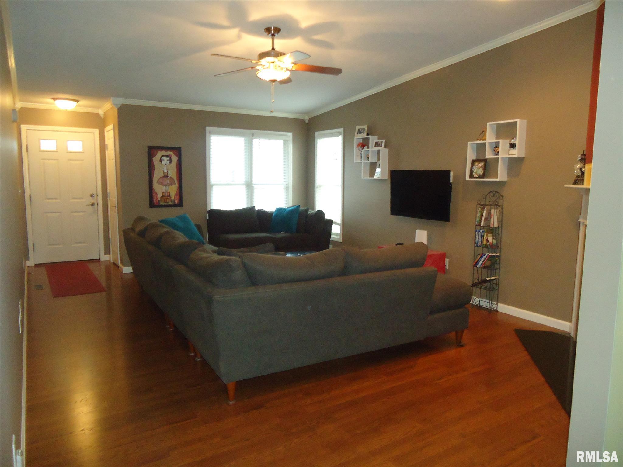 2407 Knoxville Drive Springfield, IL 62711 - Photo 3 of 25