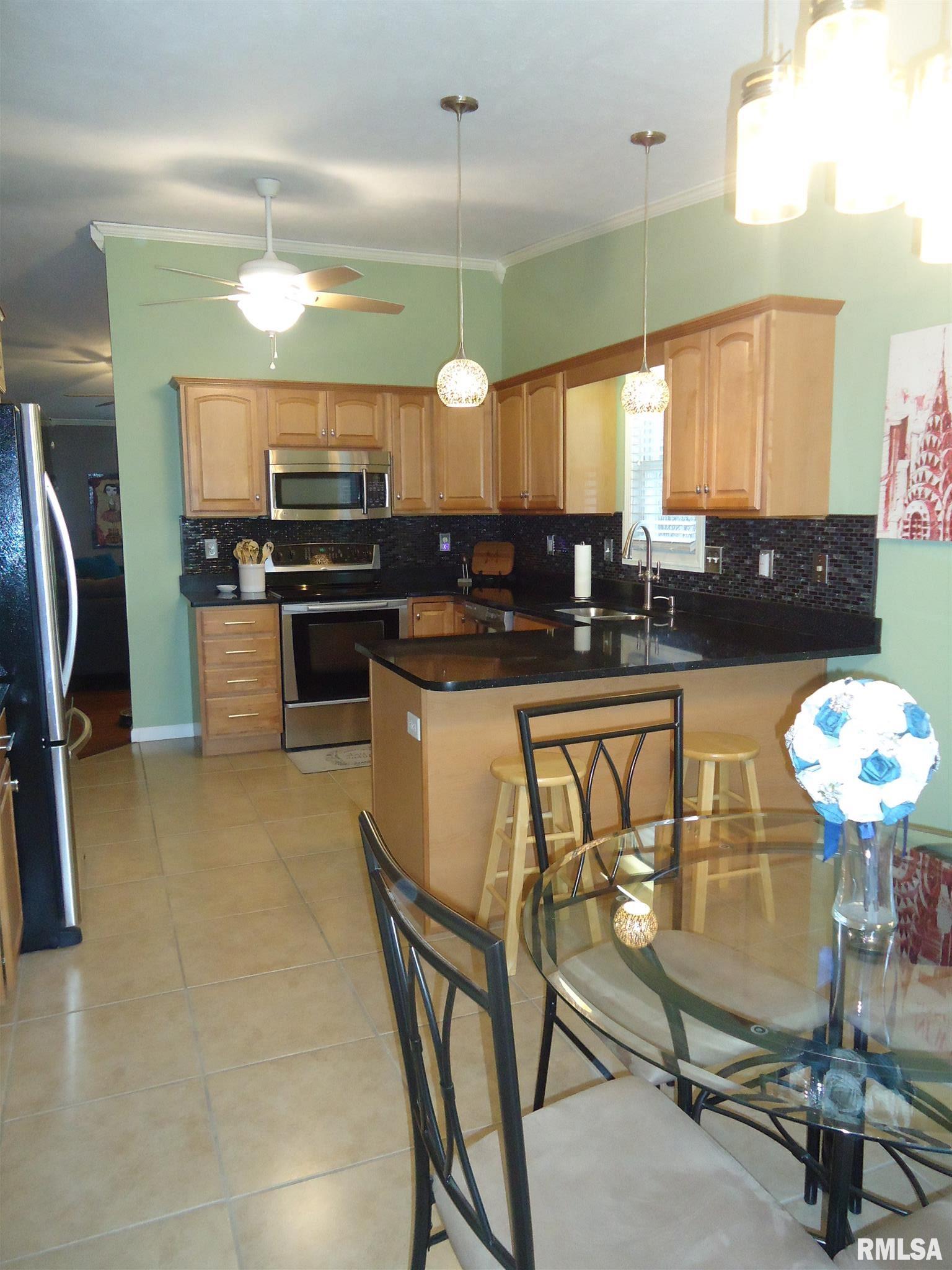 2407 Knoxville Drive Springfield, IL 62711 - Photo 9 of 25