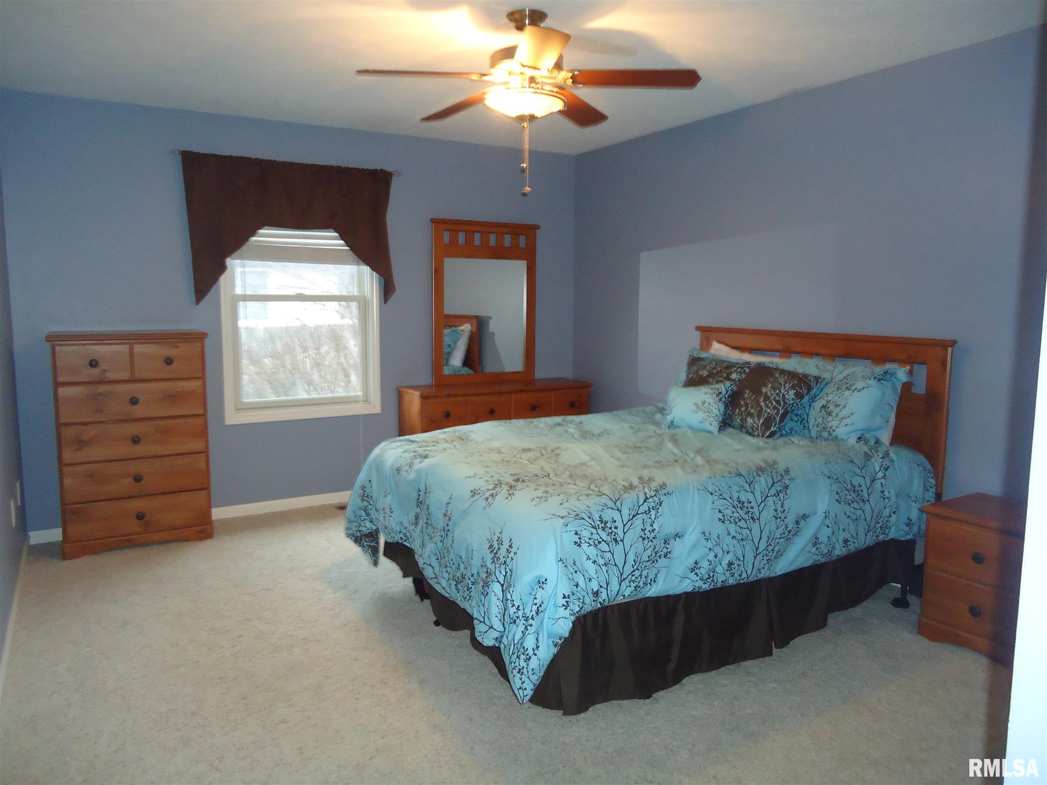 2407 Knoxville Drive Springfield, IL 62711 - Photo 10 of 25