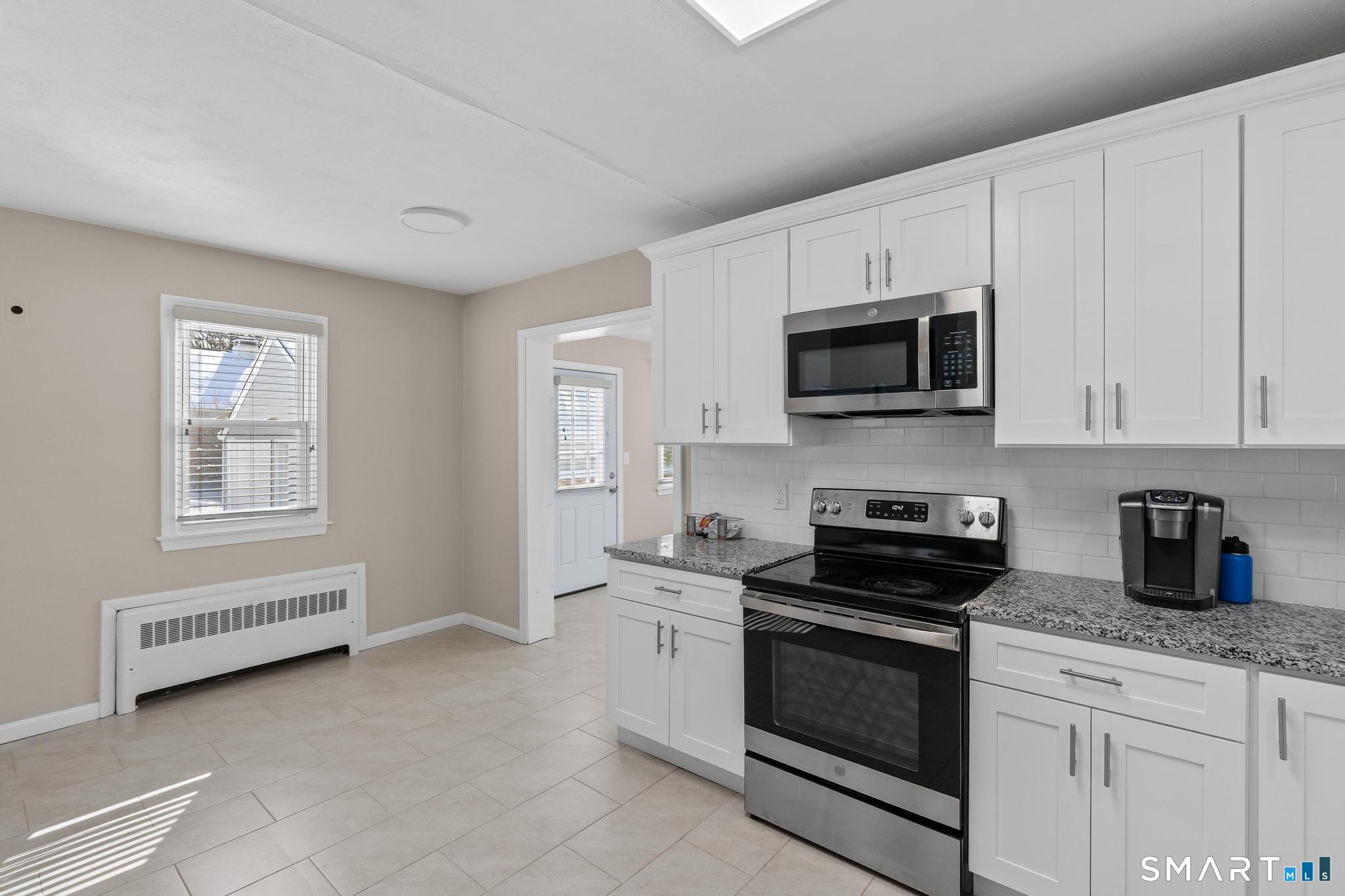 159 Ridgewood Road West Hartford, CT 06107 - Photo 14 of 48