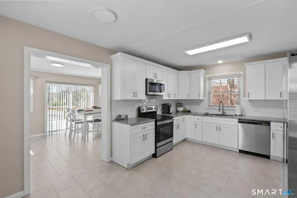 $3,950 | 159 Ridgewood Road, West Hartford, CT 06107