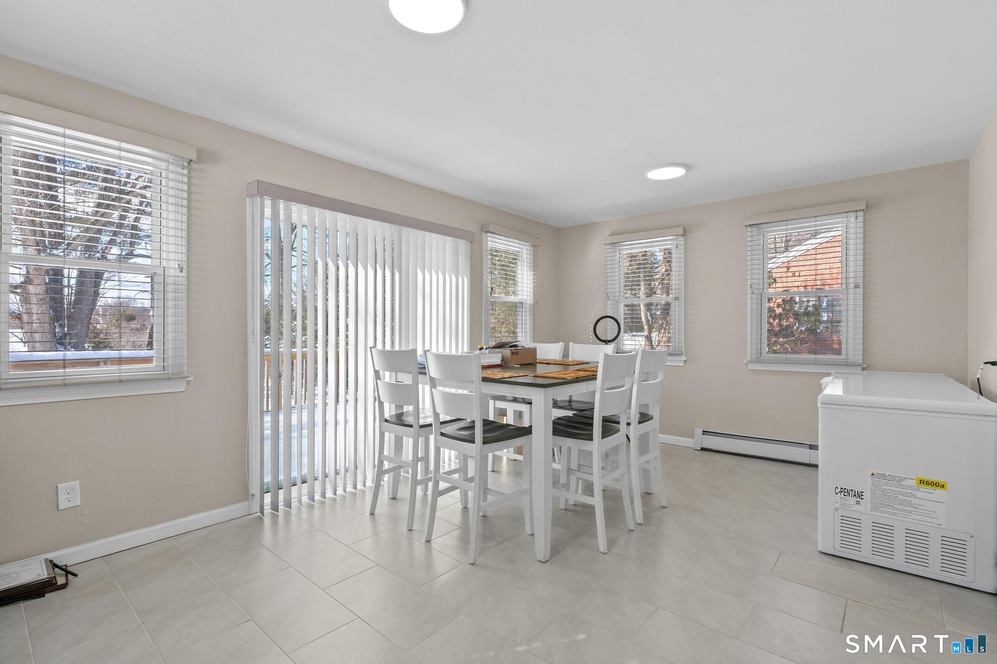 159 Ridgewood Road West Hartford, CT 06107 - Photo 19 of 48