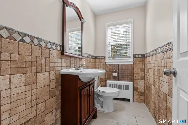 $3,950 | 159 Ridgewood Road, West Hartford, CT 06107