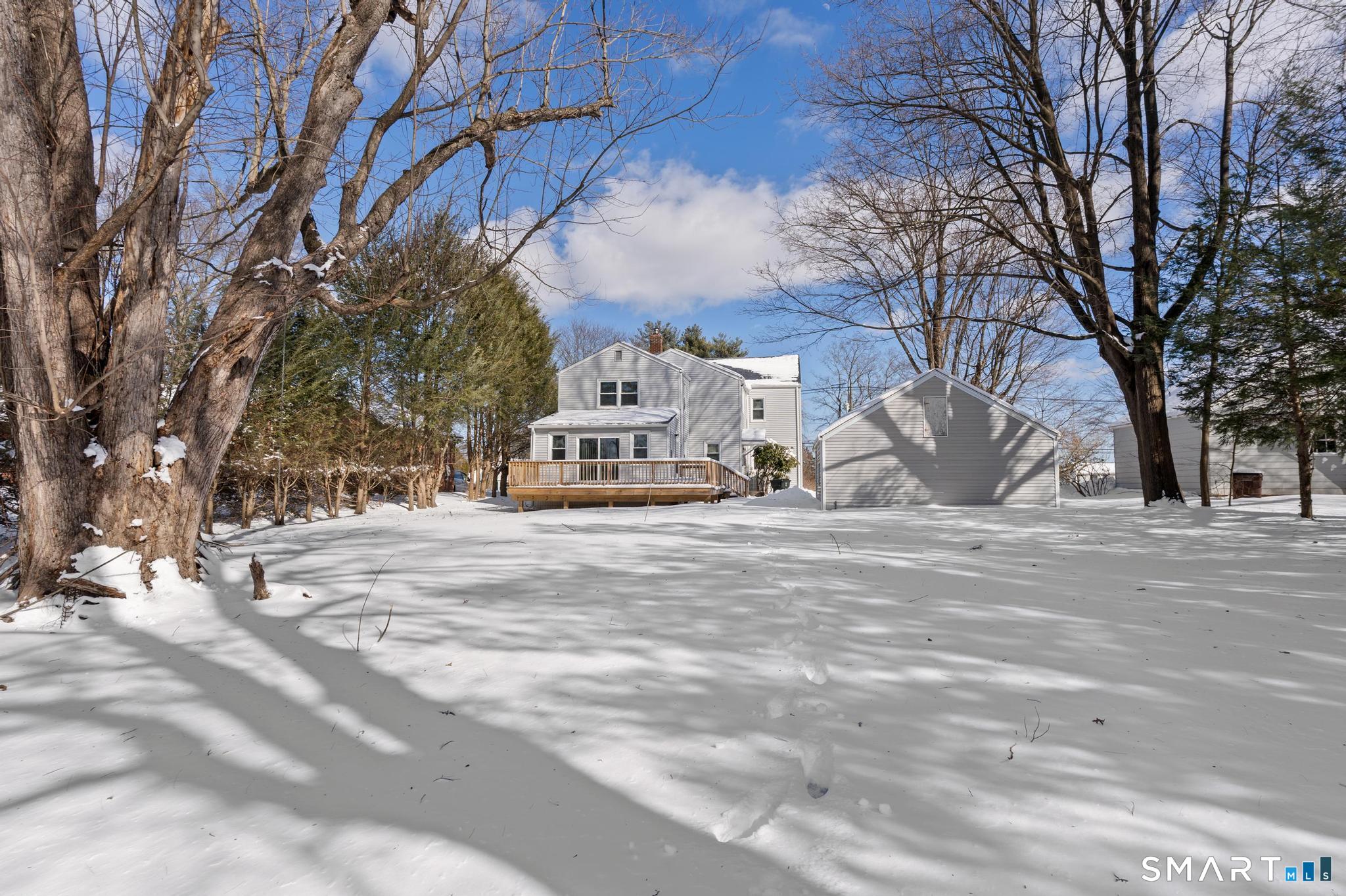 159 Ridgewood Road West Hartford, CT 06107 - Photo 43 of 48