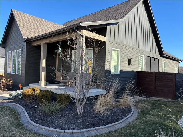 $617,950 | 8129 North Farley Avenue, Kansas City, MO 64158