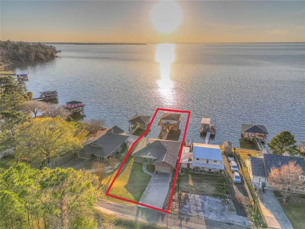 $625,000 | 200 Little Dove, Livingston, TX 77351