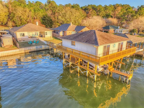 $625,000 | 200 Little Dove, Livingston, TX 77351