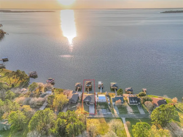 $625,000 | 200 Little Dove, Livingston, TX 77351