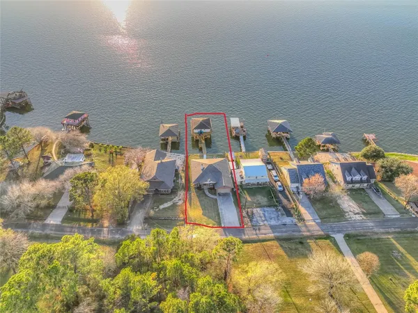 $625,000 | 200 Little Dove, Livingston, TX 77351