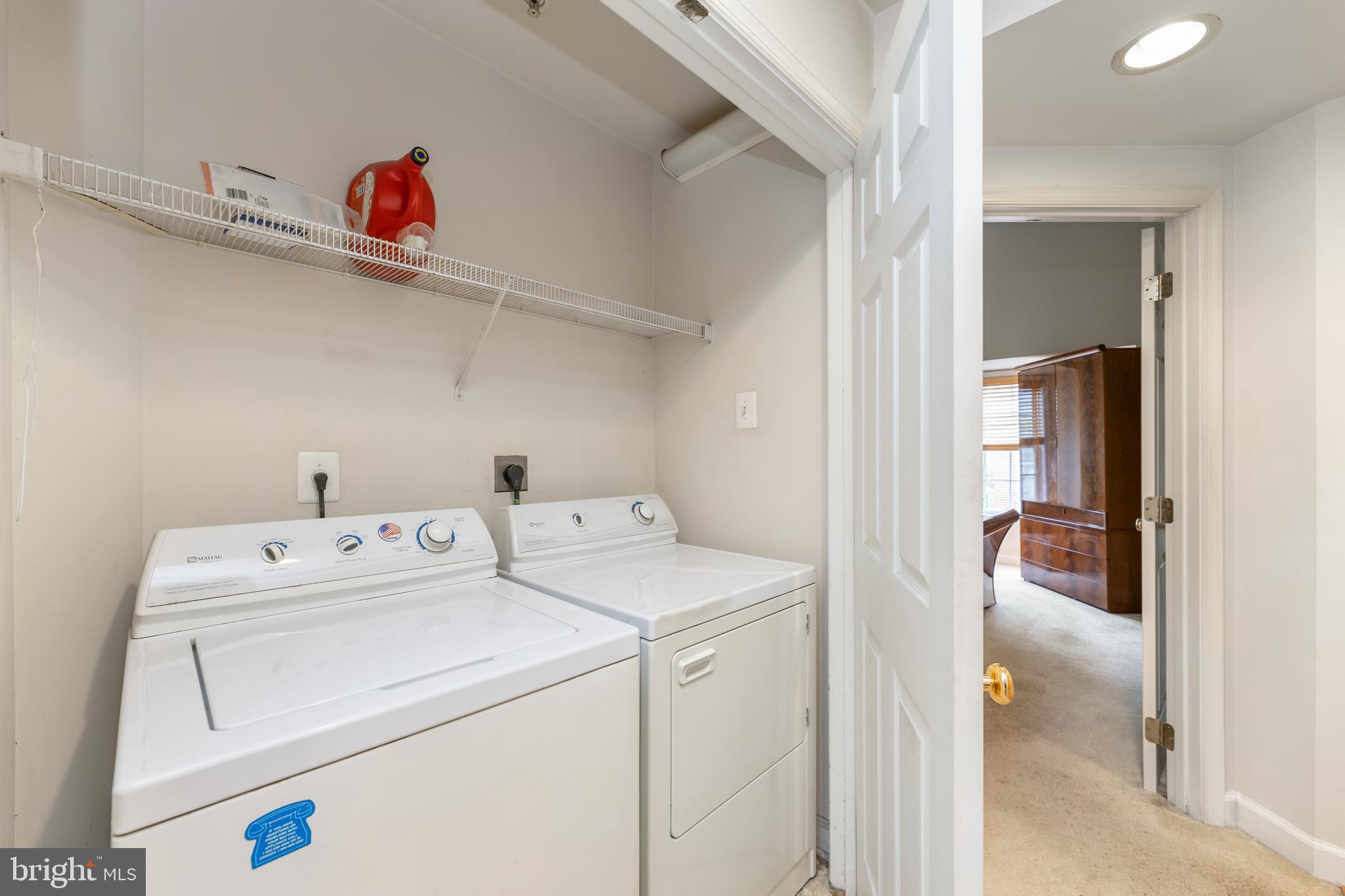 800 Capitol Square Place Southwest Washington, DC 20024 - Photo 32 of 52 a utility room with dryer and washer