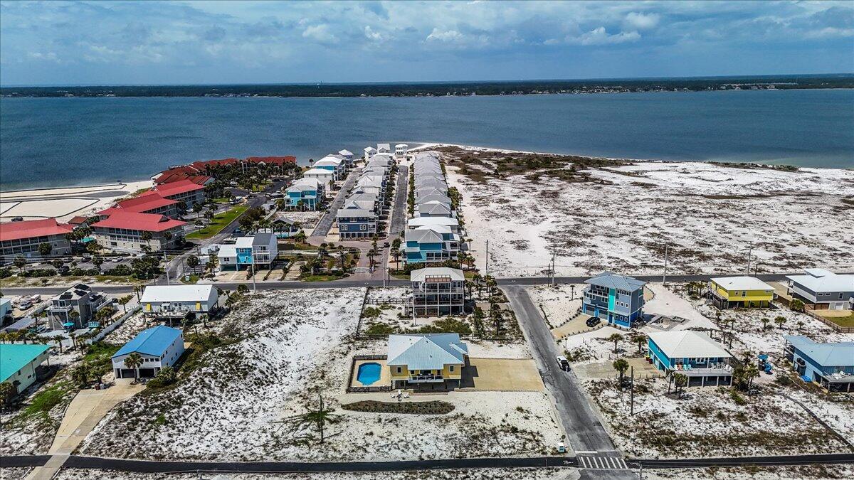 1454 Seaside Circle Navarre, FL 32566 - Photo 4 of 18