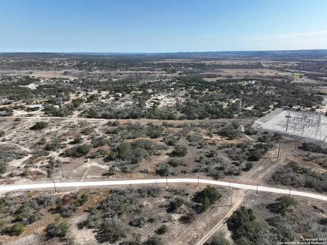 $250,000 | 137 North Steel Creek Crest, Center Point, TX 78010