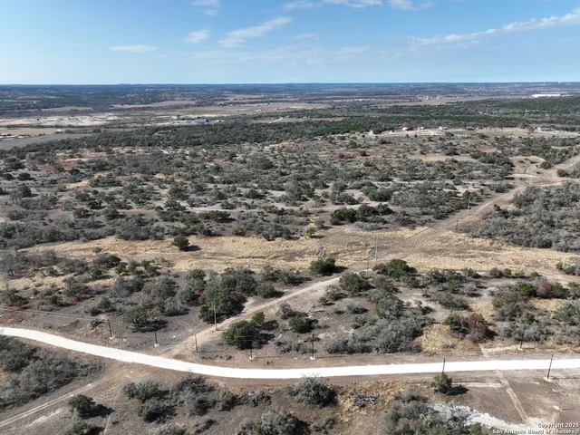 $250,000 | 137 North Steel Creek Crest, Center Point, TX 78010