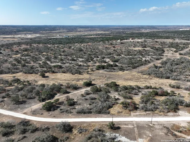 $250,000 | 137 North Steel Creek Crest, Center Point, TX 78010