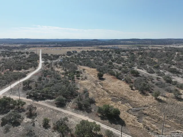 $250,000 | 137 North Steel Creek Crest, Center Point, TX 78010