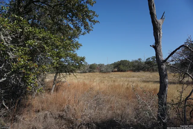 $250,000 | 137 North Steel Creek Crest, Center Point, TX 78010