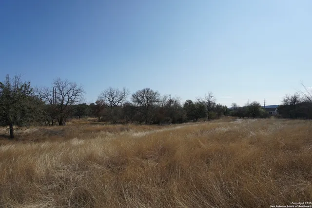 $250,000 | 137 North Steel Creek Crest, Center Point, TX 78010