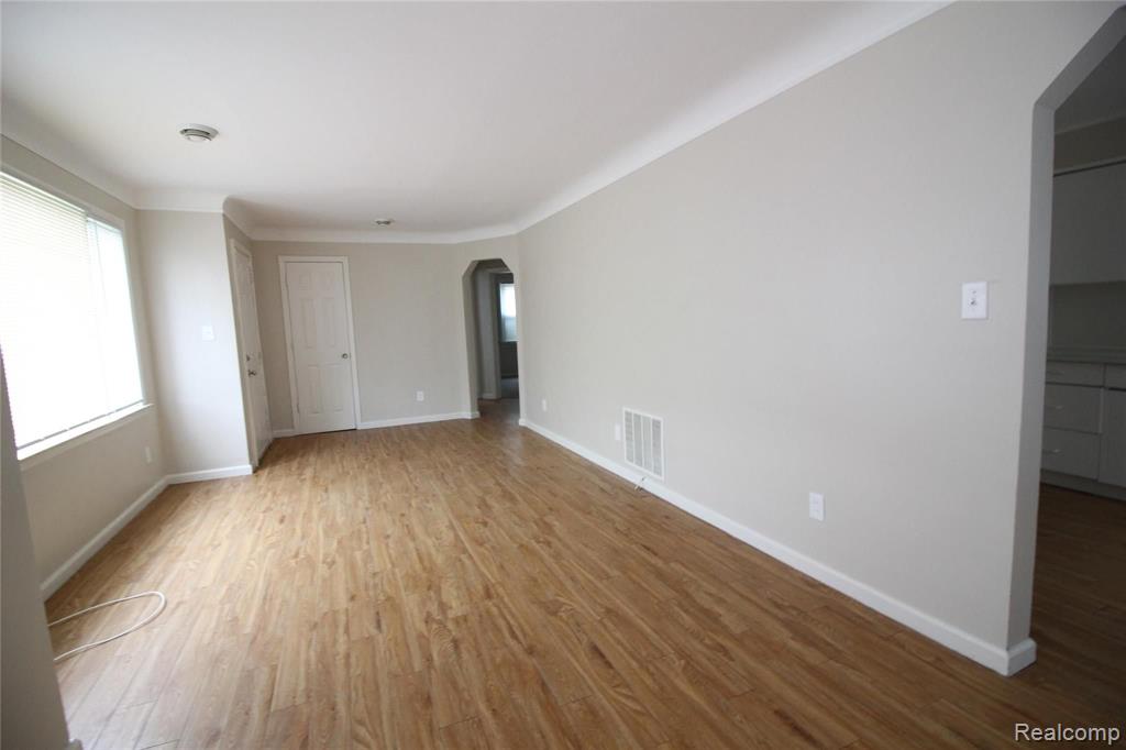 4940 Inkster Road Westland, MI 48186 - Photo 6 of 15