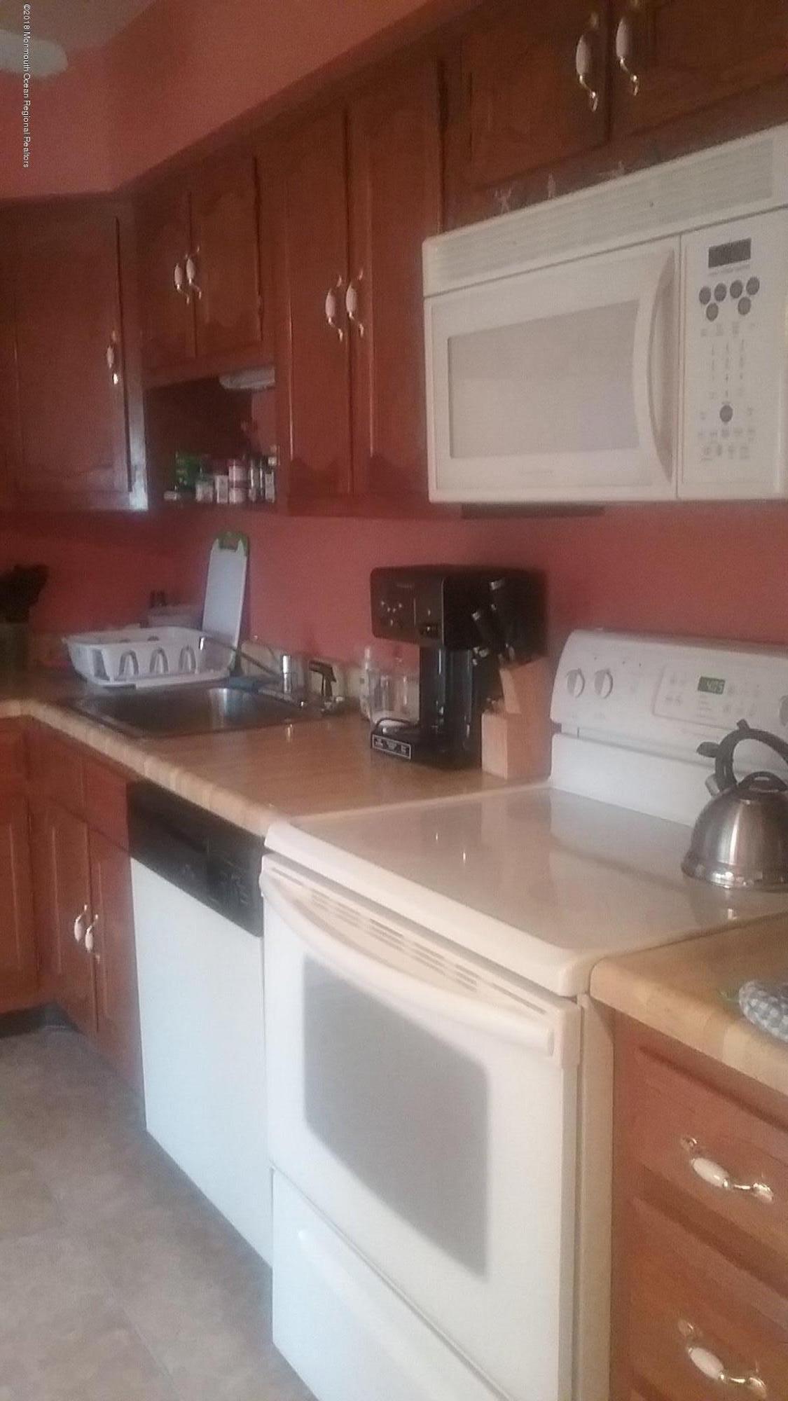108 Sunset Road, Unit 60 Whiting, NJ 08759 - Photo 10 of 30 20180131_160303