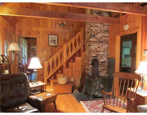 19 Partridge Lane Road Bristol, ME 04539 - Photo 16 of 25 Living Room.