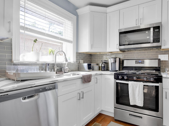 4339 West 83rd Street Chicago, IL 60652 - Photo 5 of 27