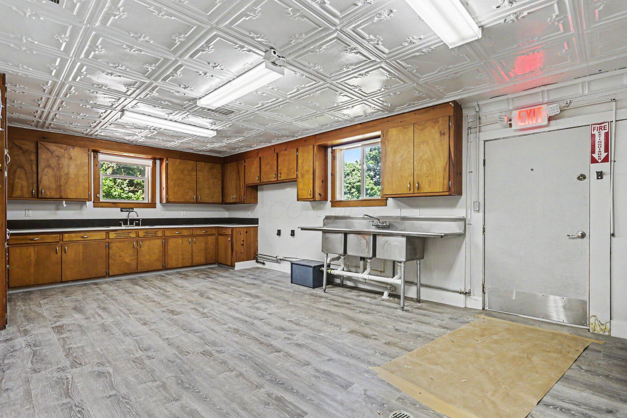 9030 Columbus Road Mount Vernon, OH 43050 - Photo 10 of 39 014_file_2373