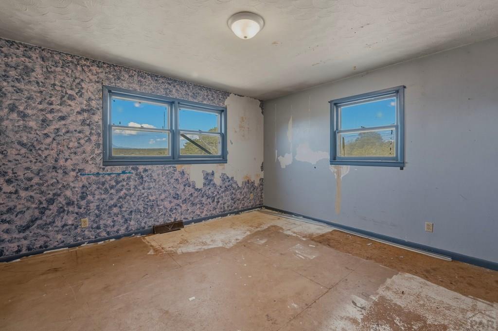 952 Twin Lakes Road Walsenburg, CO 81089 - Photo 15 of 38