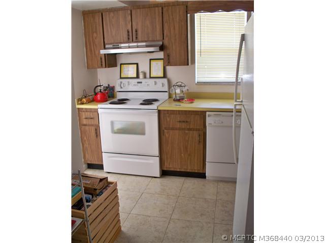 1980 Southwest Palm City Road, Unit 50C Stuart, FL 34994 - Photo 5 of 23 Kitchen.