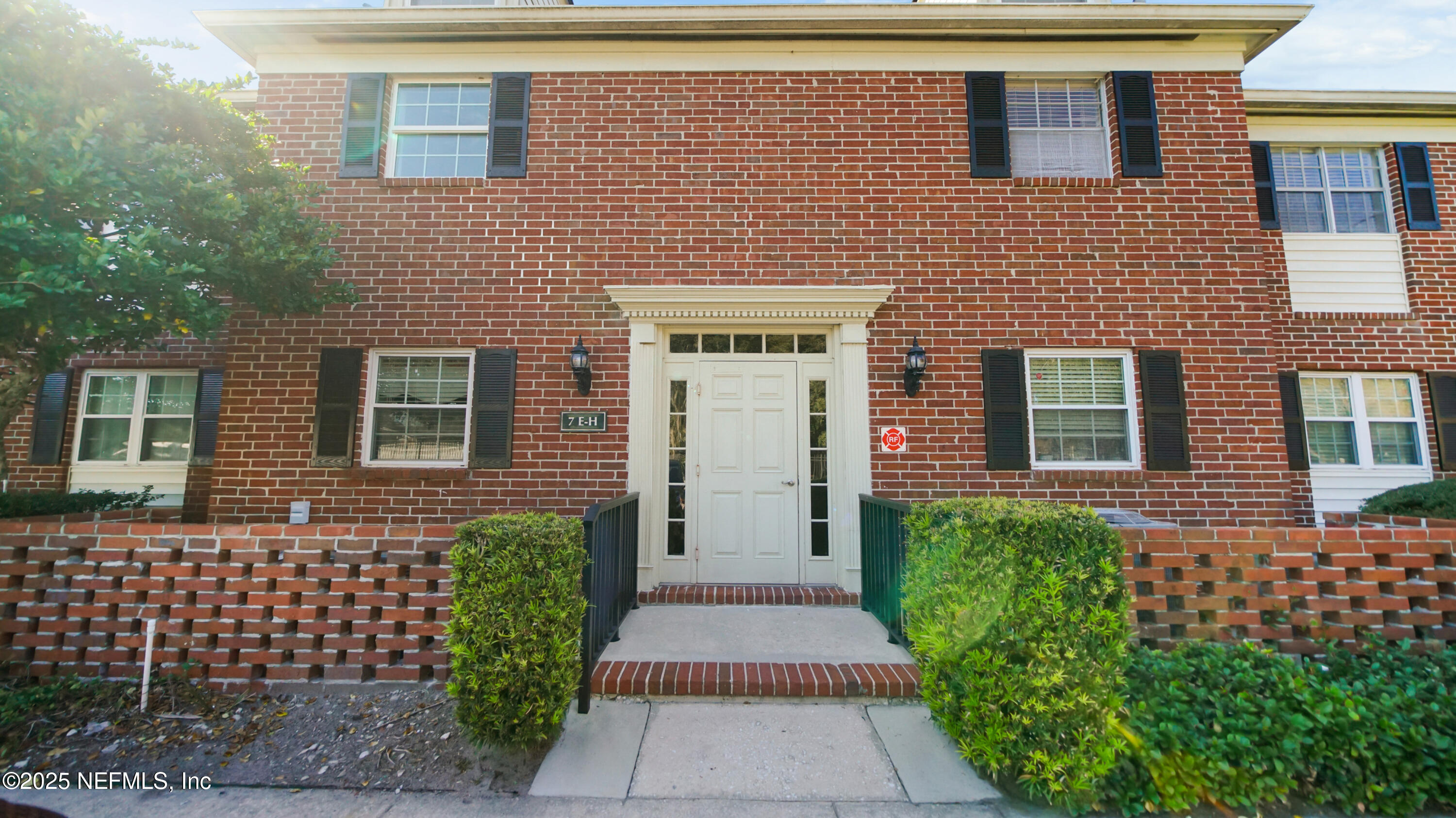 4915 Baymeadows Road, Unit 7H Jacksonville, FL 32217 - Photo 31 of 33 a front view of a house