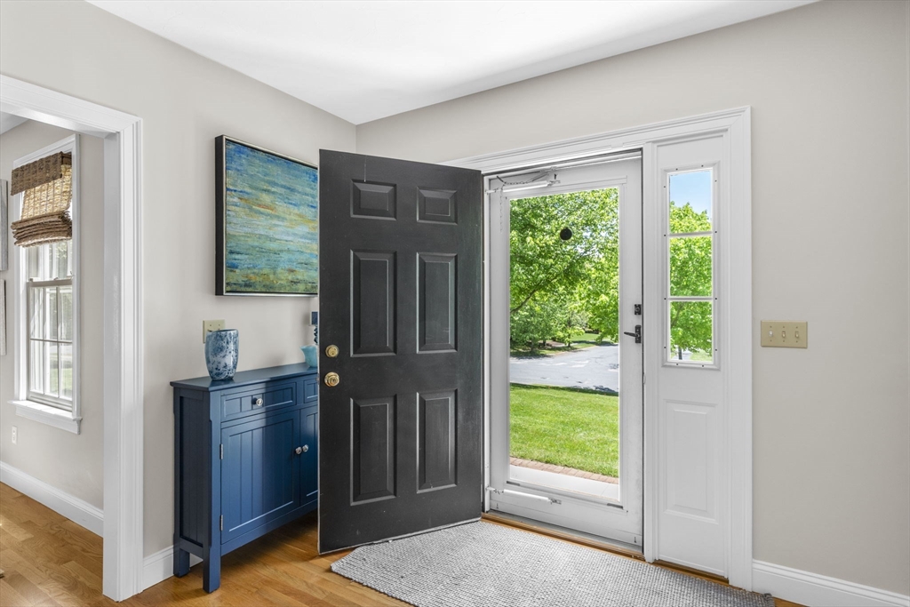160 Quail Run Marshfield, MA 02050 - Photo 6 of 42