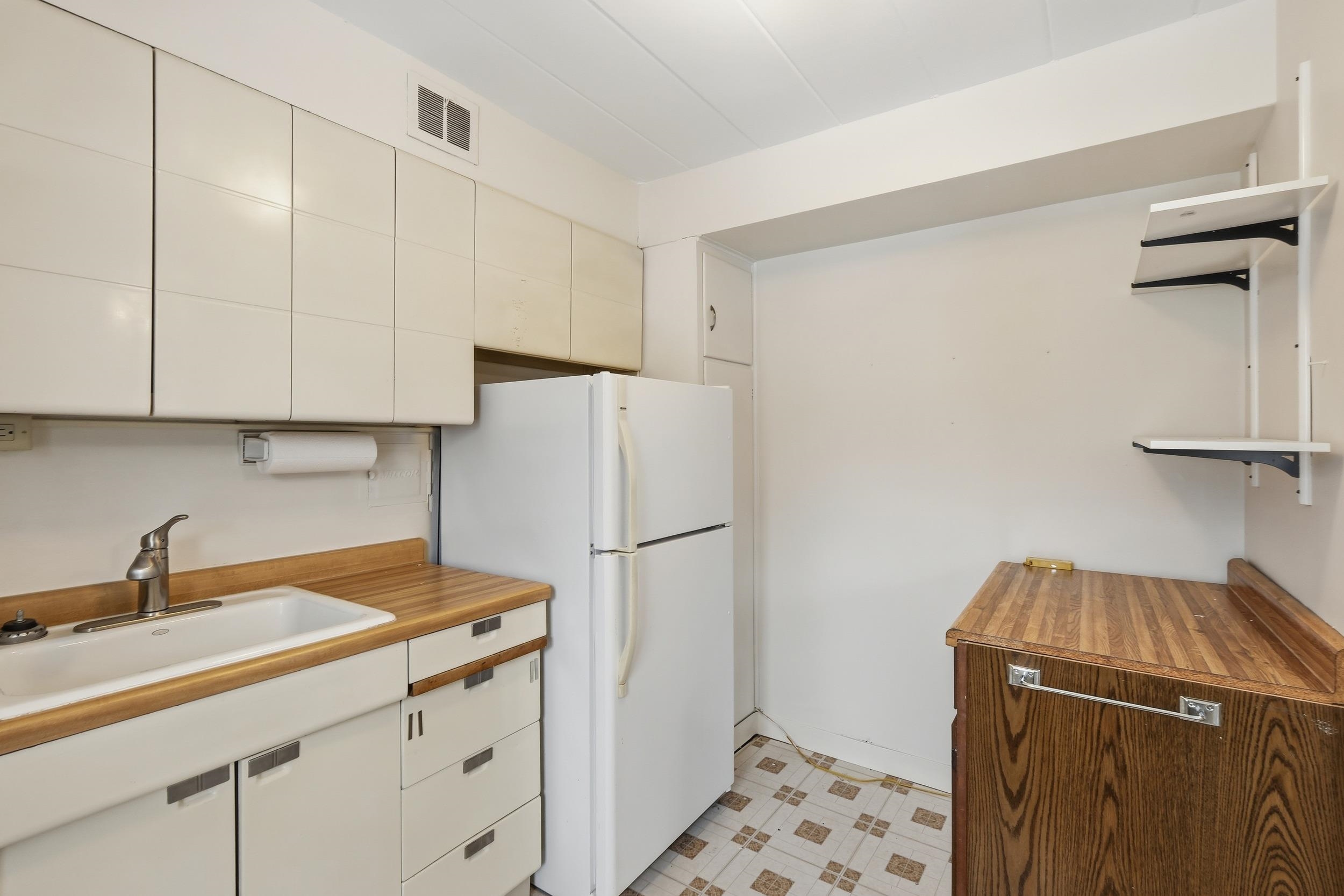 28 Sherman Terrace, Unit 4 Madison, WI 53704 - Photo 12 of 28