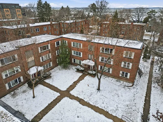 $199,900 | 28 Sherman Terrace, Unit 4, Madison, WI 53704